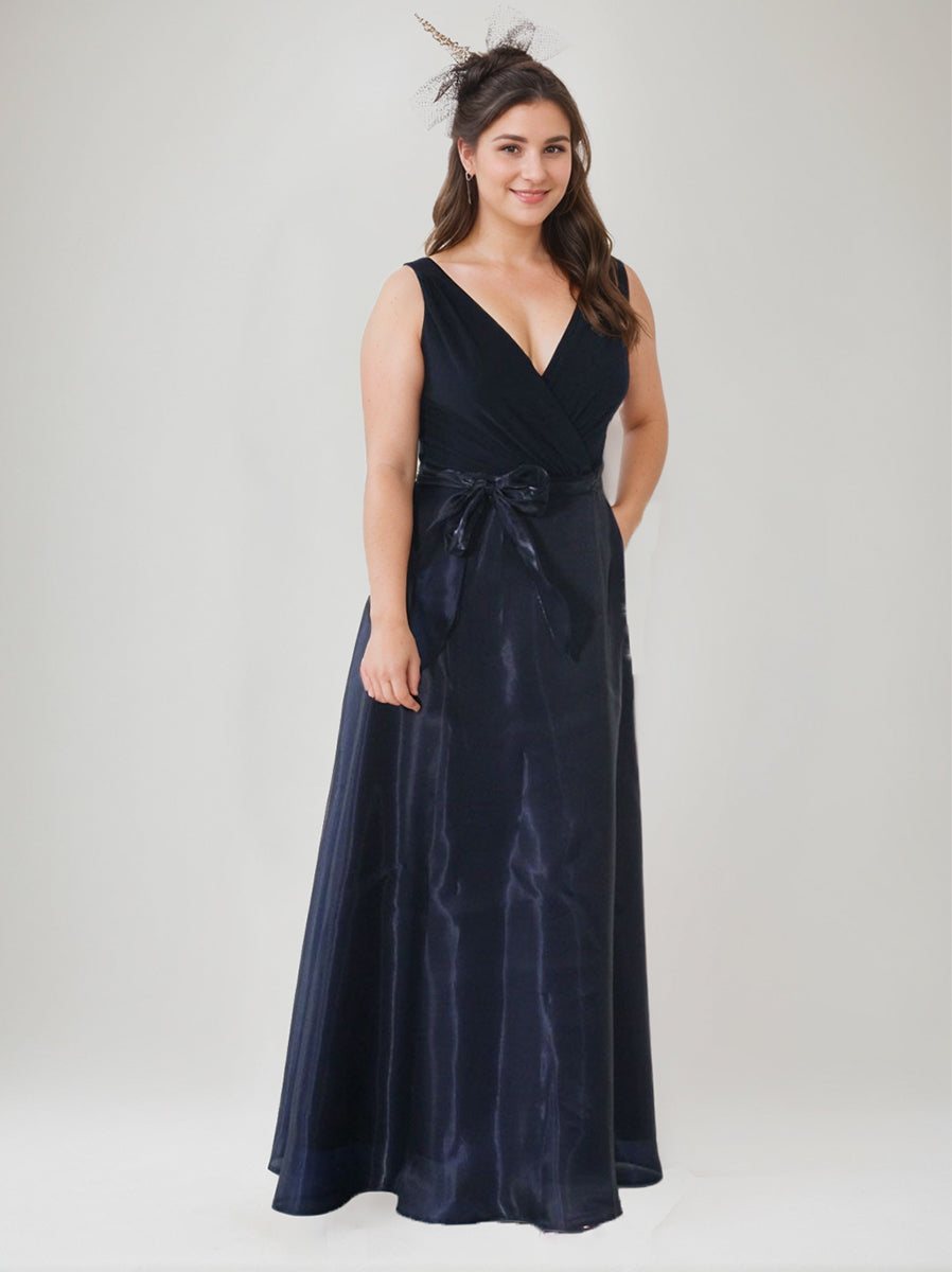 V-Neck Sleeveless A-Line Princess Floor-Length Plus Size Mother of the Bride Dress with Bow