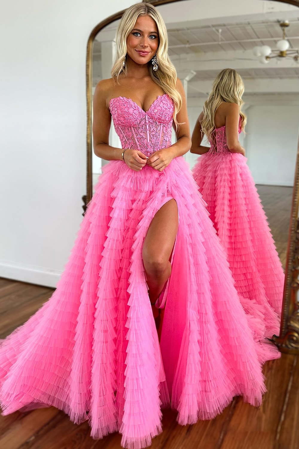 Elegant Sweetheart Corset Pink Prom Dress with Appliques in A-Line Style