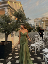 Strapless V Neck Sleeveless Long Formal Dress With Pleated Ruffle