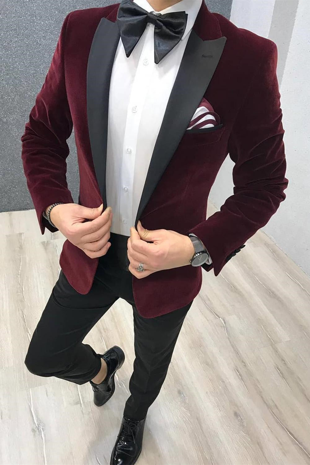 Elegant Slim Fit Velvet Burgundy Two-Piece Reception Suit with Black Satin Peak Lapel for Man