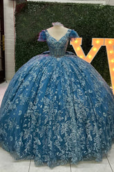 Princess Appliqued Quinceanera Dress in Grey Blue with V-Neck and Short Sleeves, Featuring a Train