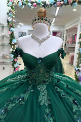 Princess Quinceanera Dress in Dark Green with Off-the-Shoulder Beaded Applique and Tulle Train