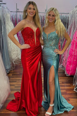 Elegant Red Sweetheart Mermaid Satin Corset Prom Gown with Appliques