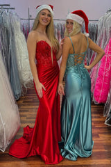 Elegant Red Sweetheart Mermaid Satin Corset Prom Gown with Appliques