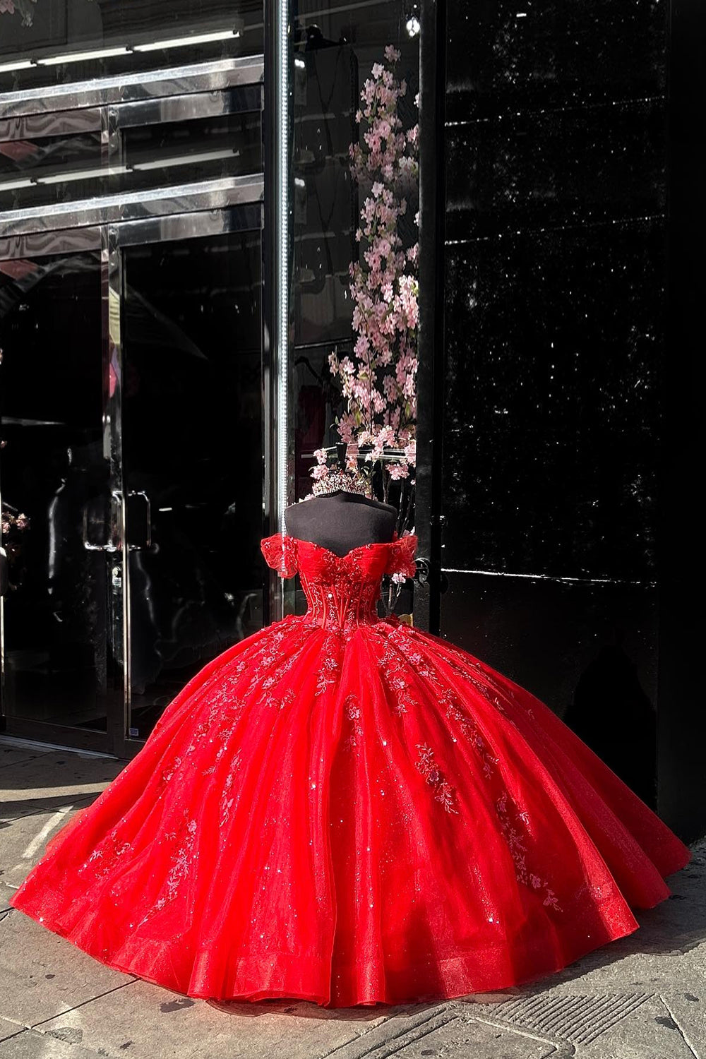 Off the Shoulder Red Glitter Ball Gown with Sequined Appliques for Quinceanera in Tulle