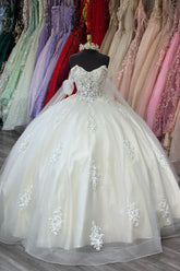 Off-the-Shoulder Ivory Tulle Ball Gown with Applique for Quinceanera