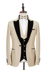 Fashion Champagne Velvet Marriage Suit for Men with Black Peak Lapel