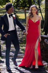 Red Long Prom Dress with Sweetheart Neckline and Front Split in Mermaid Style