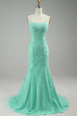 Long Prom Dress in Lilac with Mermaid Silhouette and Spaghetti Straps Featuring Appliques