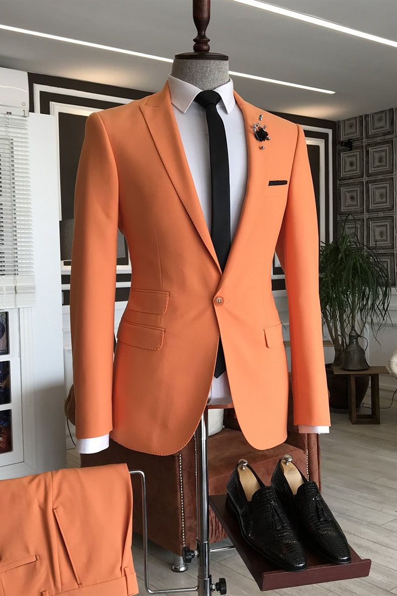 Shining Orange Peaked Lapel Three-Flap Homecoming Suit for Guys
