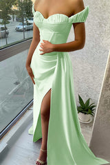 Stunning Lilac Off-The-Shoulder Slit Evening Dress Long With Ruffle
