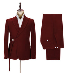 Fashion Two-Piece Burgundy Peak Lapel Prom Suit for Boy with Buckle Button