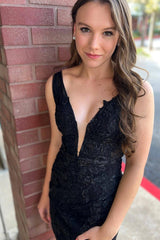 Black V-Neck Backless Tight Short Homecoming Dress/Mini Dress with Lace