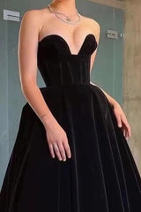 Black Strapless Sleeveless Evening Dress Sweetheart