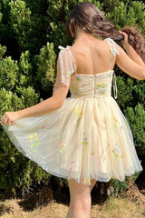 Champagne A-Line Embroidery Short Homecoming Dress/Mini Dress
