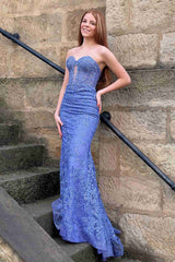 Elegant Black Mermaid Sweetheart Corset Prom Dress Featuring Appliques