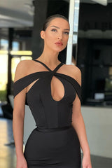 Black Halter Off the Shoulder Mermaid Formal Dress With Pleated