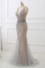 Amazing Tulle Sleeveless V Neck Formal Dress Mermaid With Beading
