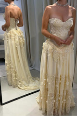 Chic Strapless Sleeveless Long Formal Dress With Pleated Appliques