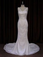 Elegant Trumpet/Mermaid V-neck Lace Chapel Train Wedding Dress With Buttons