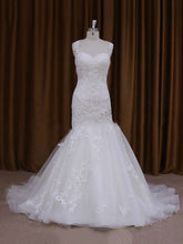Elegant Trumpet/Mermaid Sweetheart Appliques Lace Wedding Dress