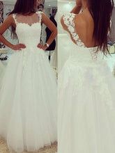 Illusion Tulle Floor-length Wedding Dress with Appliques Lace for Ball Gown Look