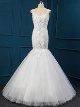 Elegant Sweetheart Tulle Trumpet/Mermaid Wedding Dress With Appliques Lace
