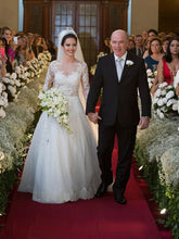 Elegant Ball Gown Illusion Tulle Sweep Train Wedding Dress With Appliques Lace