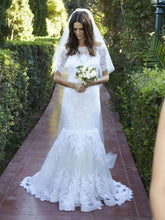 Gorgeous Trumpet/Mermaid Off-the-shoulder Tulle Wedding Dress with Appliques Lace