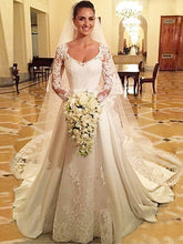 V-neck Satin Court Train Wedding Dresses With Appliques Lace for Ball Gowns