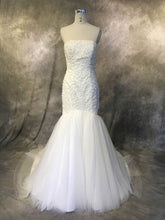 Beaded Trumpet/Mermaid Straight Tulle Court Train Wedding Dress