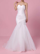 Trumpet/Mermaid Sweetheart Tulle Wedding Dress with Ruffles and Sweep Train