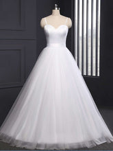 Gorgeous Sweetheart Tulle Ball Gown Wedding Dress with Sashes / Ribbons