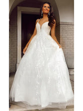 V-neck Tulle Wedding Dress with Appliques Lace for Ball Gowns