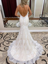 V-neck Lace Trumpet/Mermaid Wedding Dress with Sweep Train