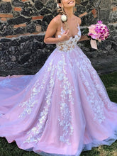 V-Neck Court Train Tulle Ball Gown Wedding Dress With Appliques and Lace