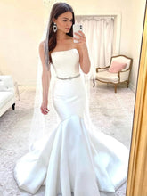 Elegant Trumpet/Mermaid Satin Wedding Dress with Beading & Sweep Train
