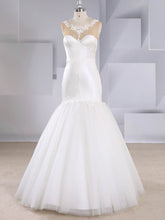 Elegant Trumpet/Mermaid Illusion Tulle Sweep Train Wedding Dresses with Appliques Lace