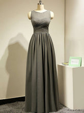 Elegant Gray Chiffon Tulle Bridesmaid Dress with Scoop Neck and Floor-length Ruffles
