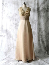 A-line Chiffon Good Lace with Pleats V-neck Zipper Back Mother of the Bride Dresses