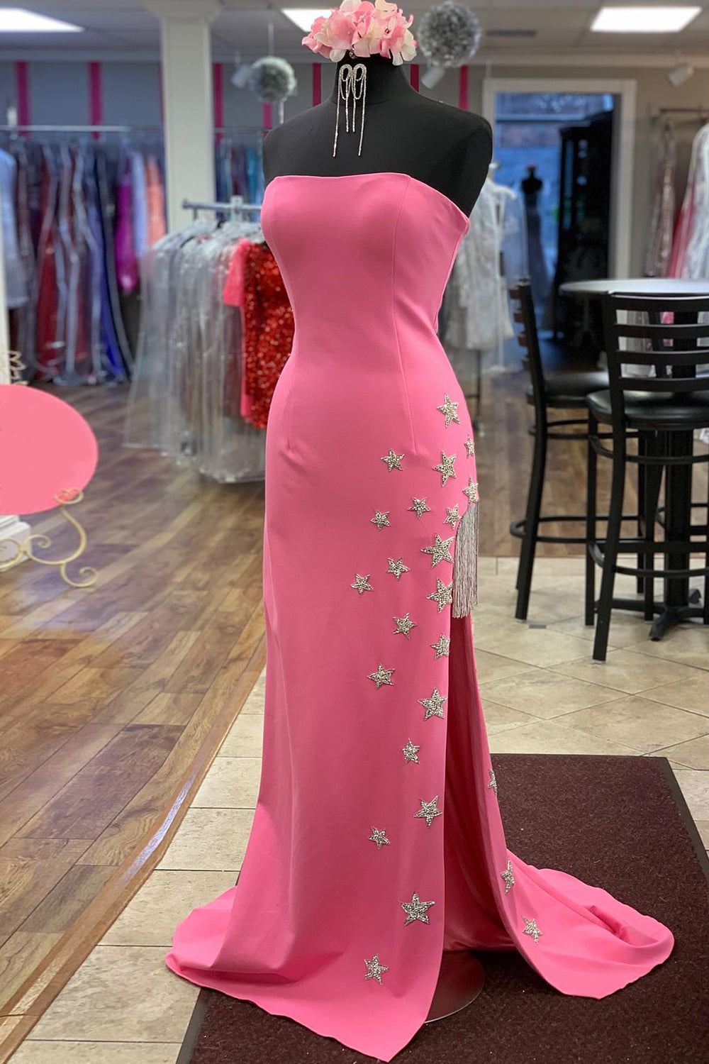 Elegant Black Sheath Dress Featuring Stars and Fringes