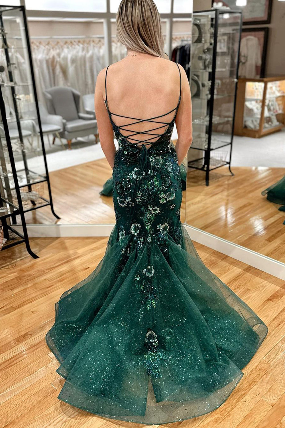 Elegant Dark Green Long Prom Dress with Mermaid Spaghetti Straps and Appliques