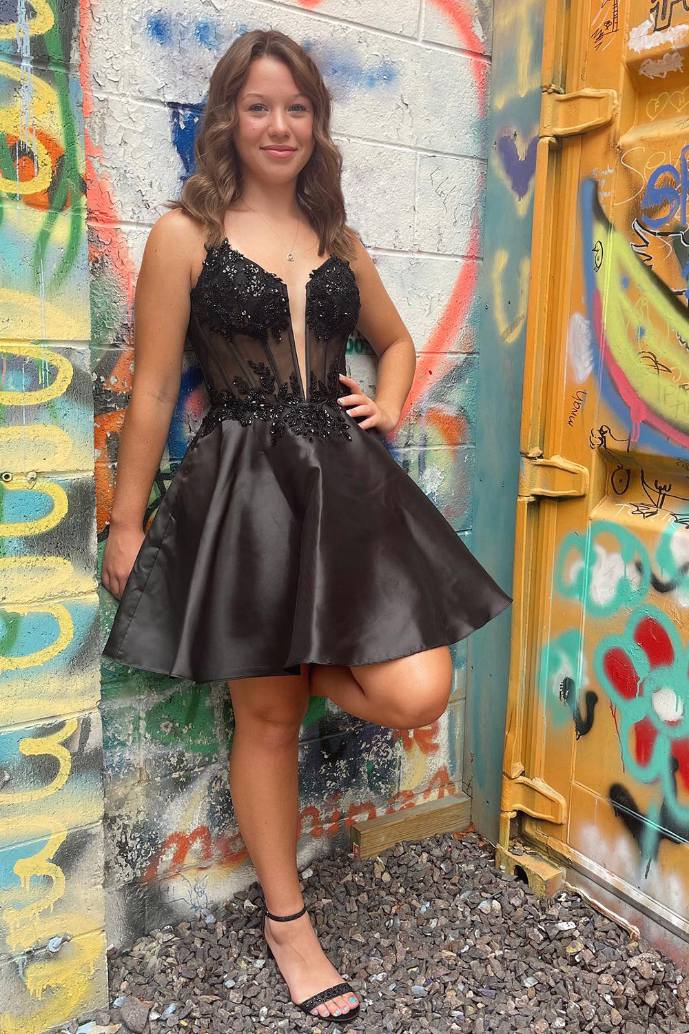 Glitter Black A-Line Satin Short Homecoming Dress/Mini Dress with Appliques