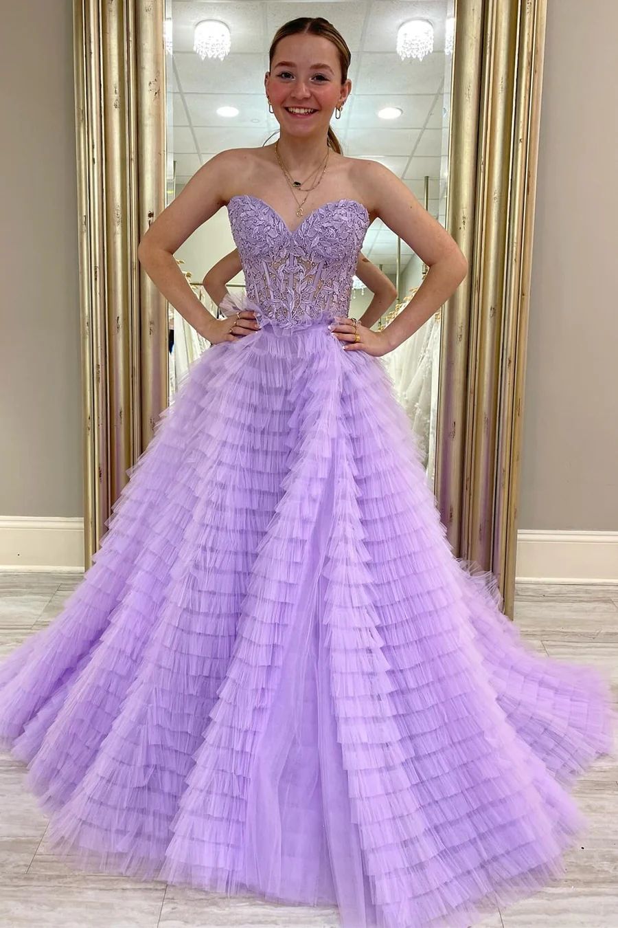 Elegant Pink Sweetheart Corset A-Line Prom Dress Featuring Appliques