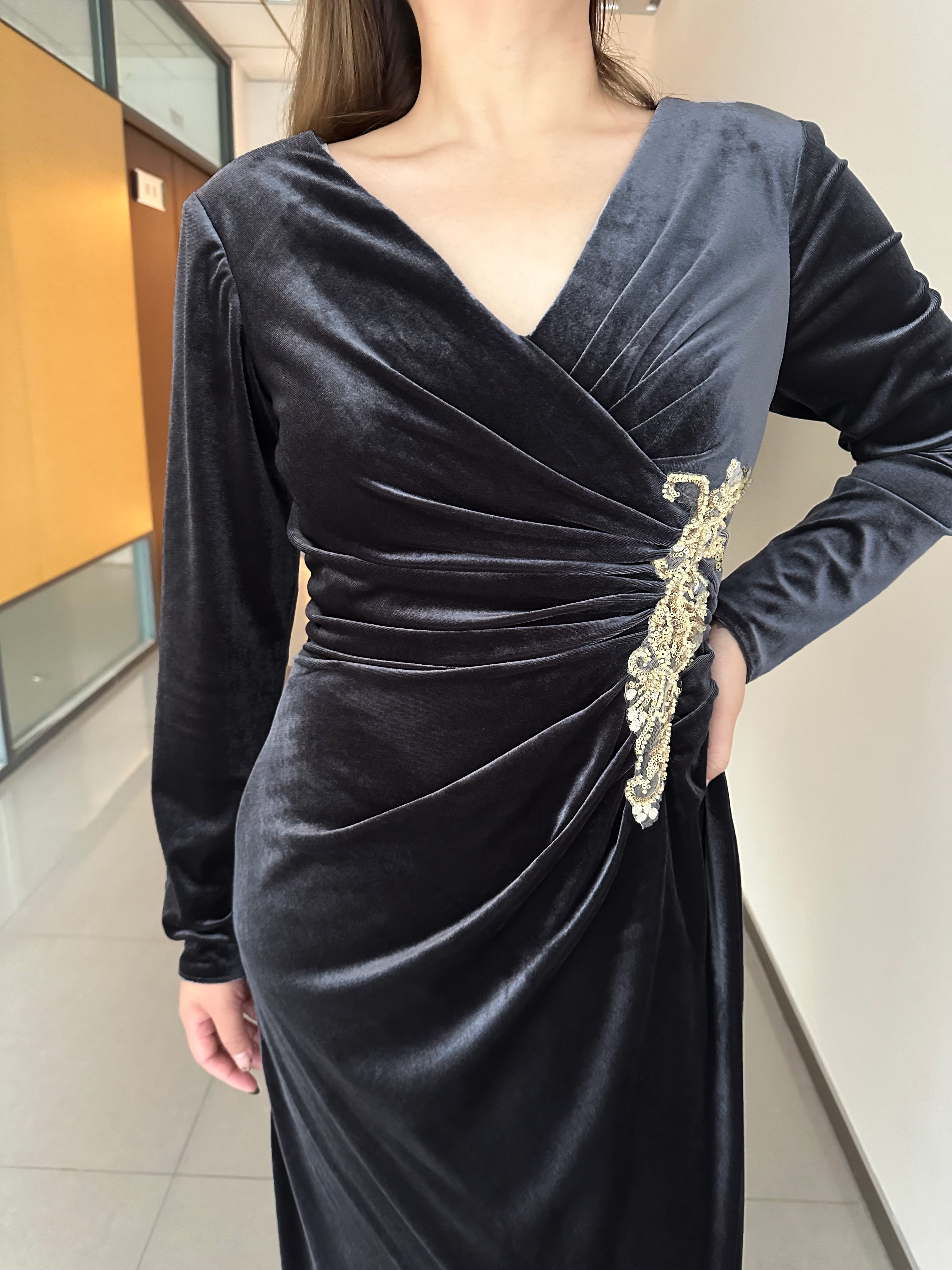 V-Neck A-Line Princess Floor-Length Velvet Mother of the Bride Dress with Ruffled Long Sleeves
