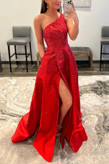 Prom Dress in Red with One Shoulder and Slit