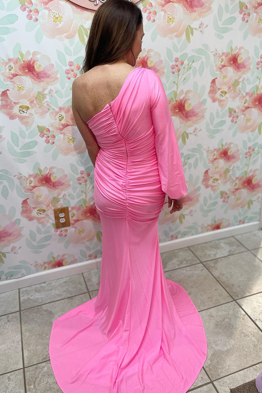 Black One-Shoulder Mermaid Gown Featuring a High Slit