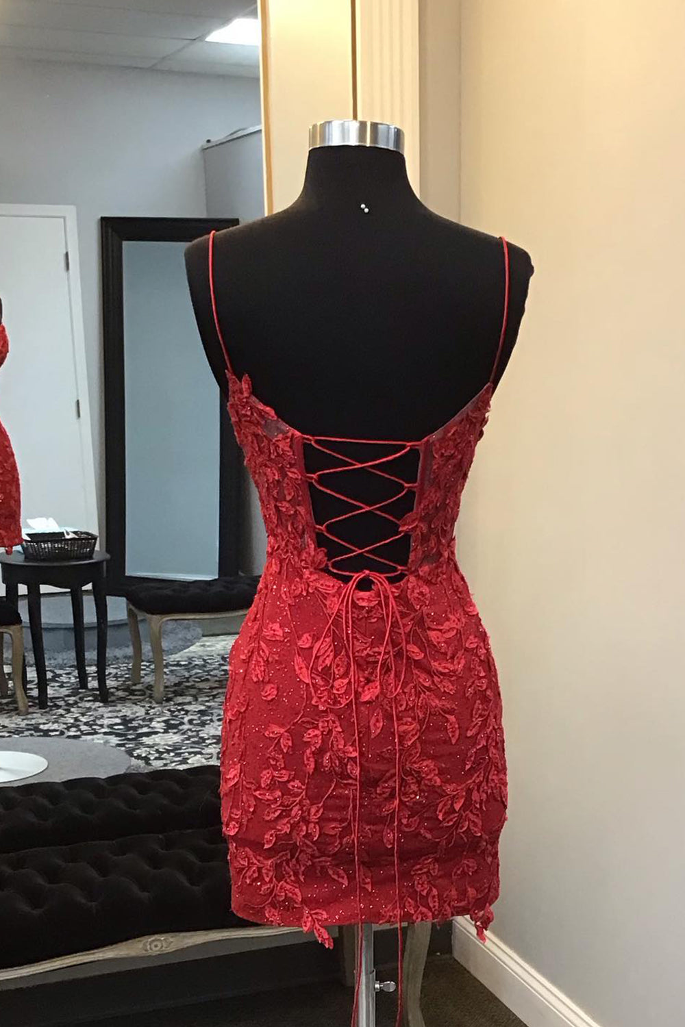 Glitter Red Corset Tight Short Homecoming Dress/Mini Dress with Appliques