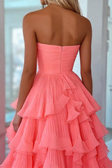 Langes Ballkleid aus Tüll mit gestuftem Cut-Out-Design und Sonnenuntergangsfarbe