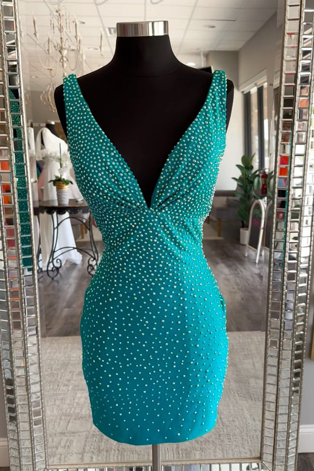 Sparkly Coral Beaded V-Neck Backless Tight Short Homecoming Dress/Mini Dress